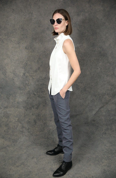 Sleeveless Buttoned-Down Tops The Eight Senses® 